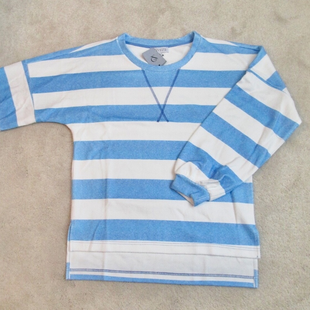 CEZELE Women's Blue And White Striped Blanket Blend Sweatshirt Size Large
